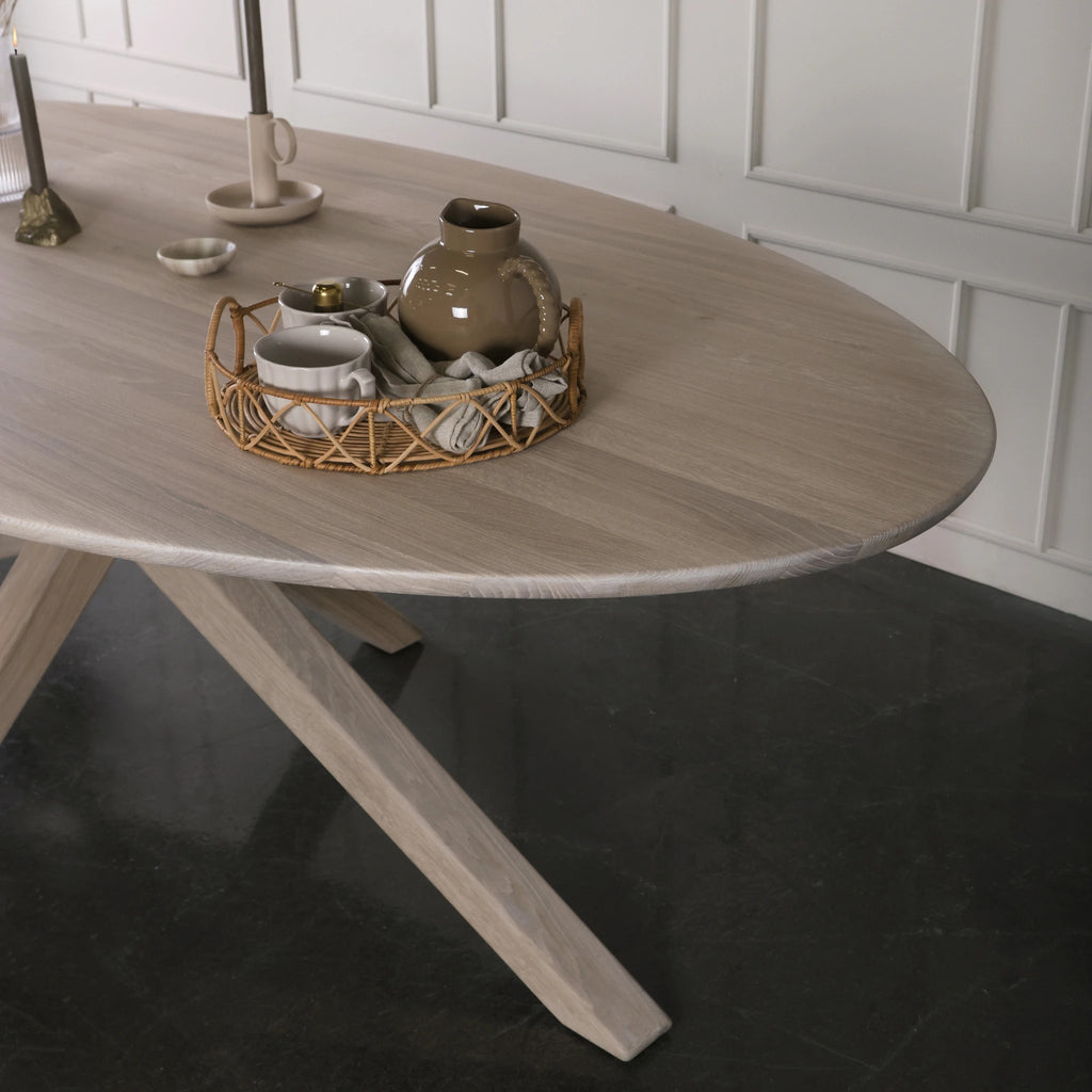 ALCOR Soft Oval Dining Table in Warm White Oiled Ash - Kristensen | Milola