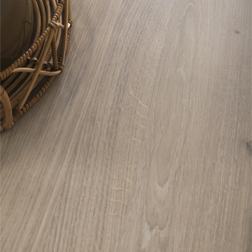 ALCOR Soft Oval Dining Table in Warm White Oiled Ash - Kristensen | Milola
