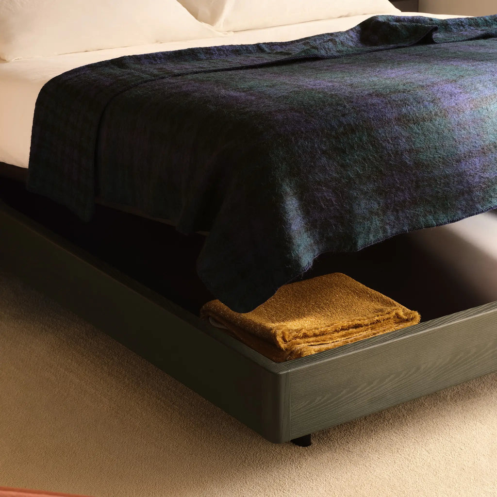 AWASE Wooden Bed - Woven Headboard Bed in Verde Ginepro - Bolzan | Milola