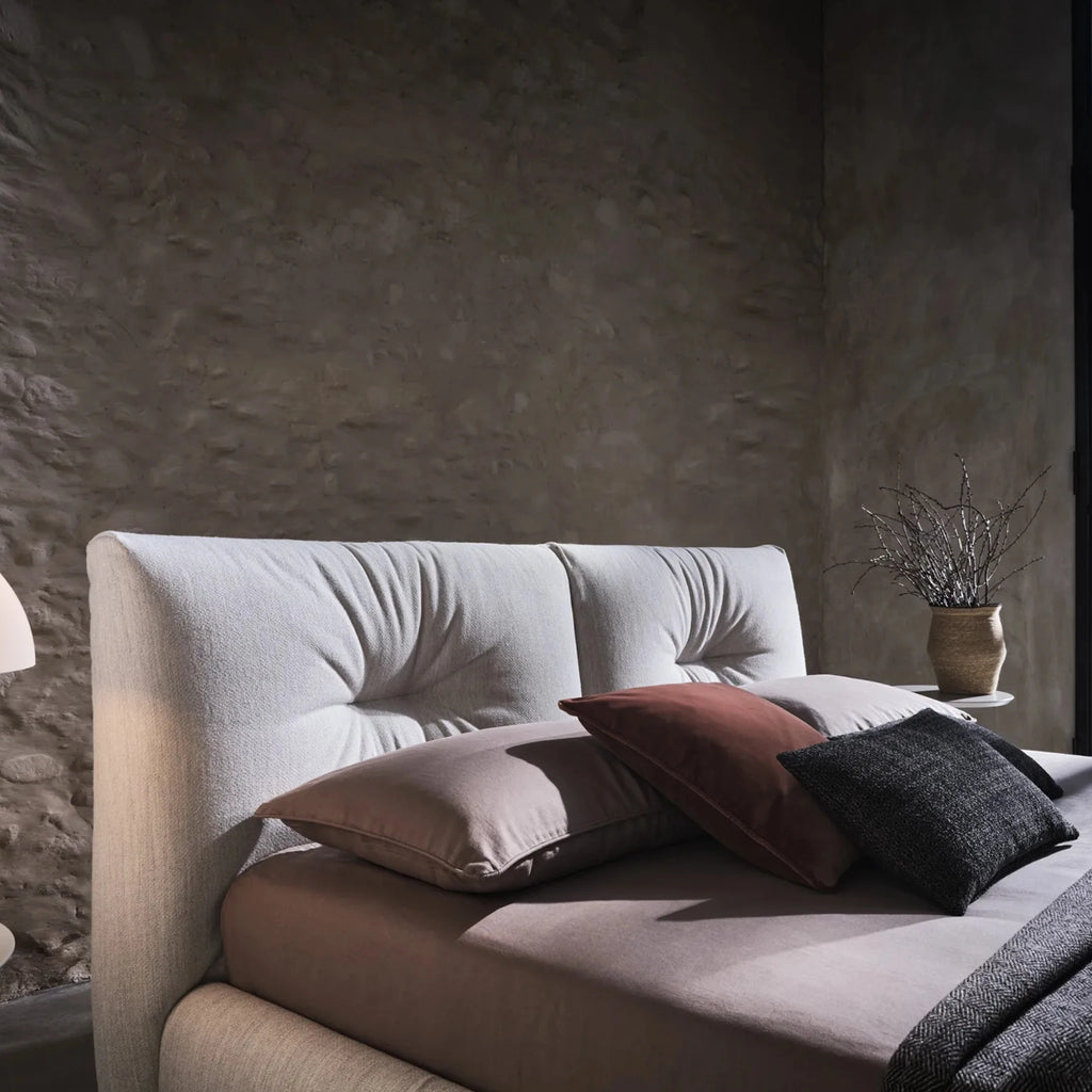 KUMO H.28 Bed in Beige Sahara Col. 017 - Twils | Milola