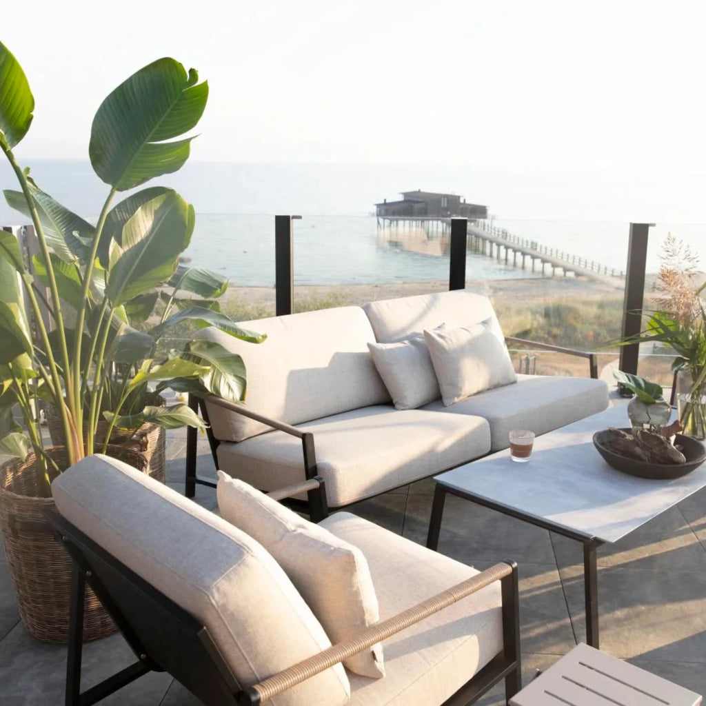 LYRA Outdoor Lounge Set
