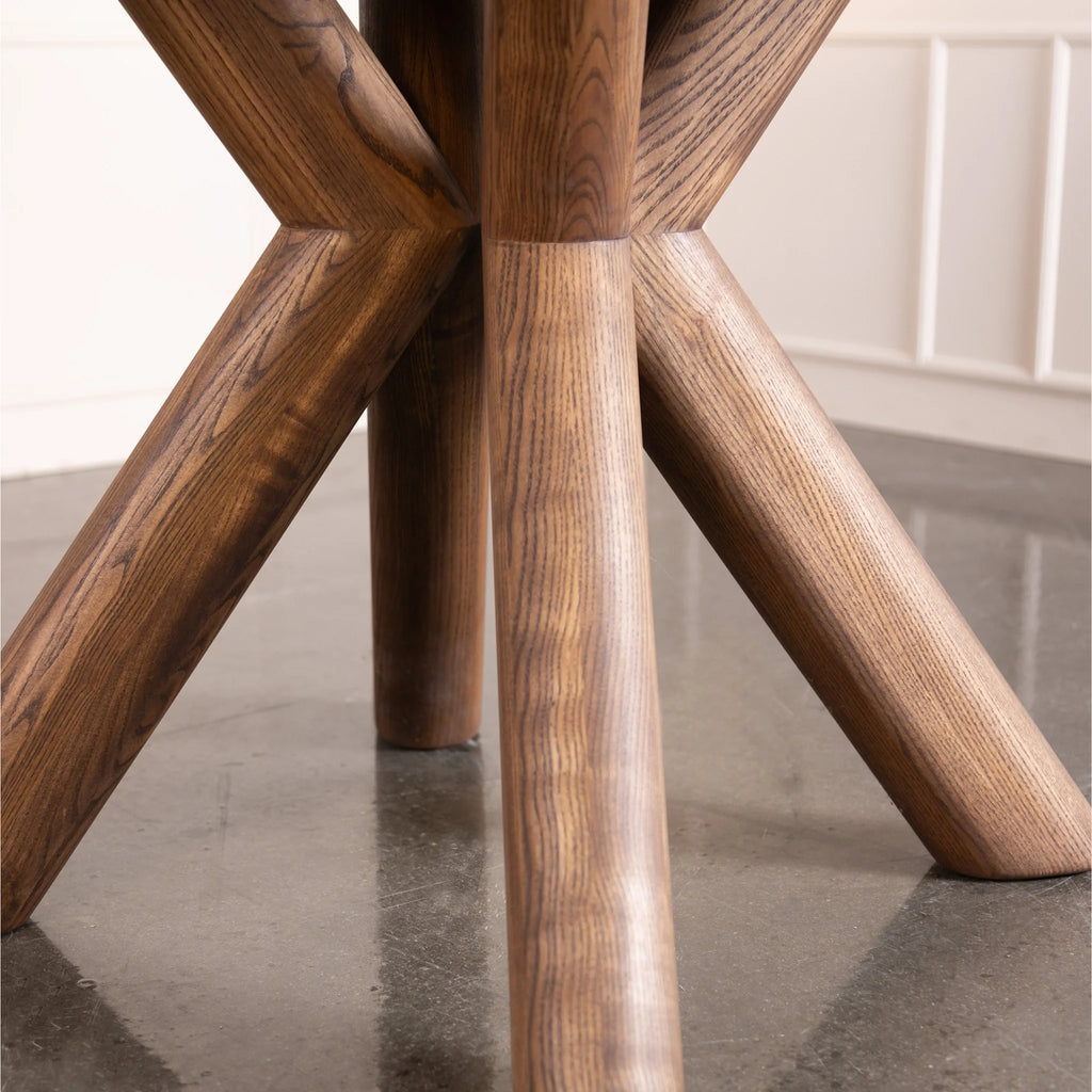 MUHLE Round Dining Table in Mocca Brown Oiled Ash - Kristensen | Milola