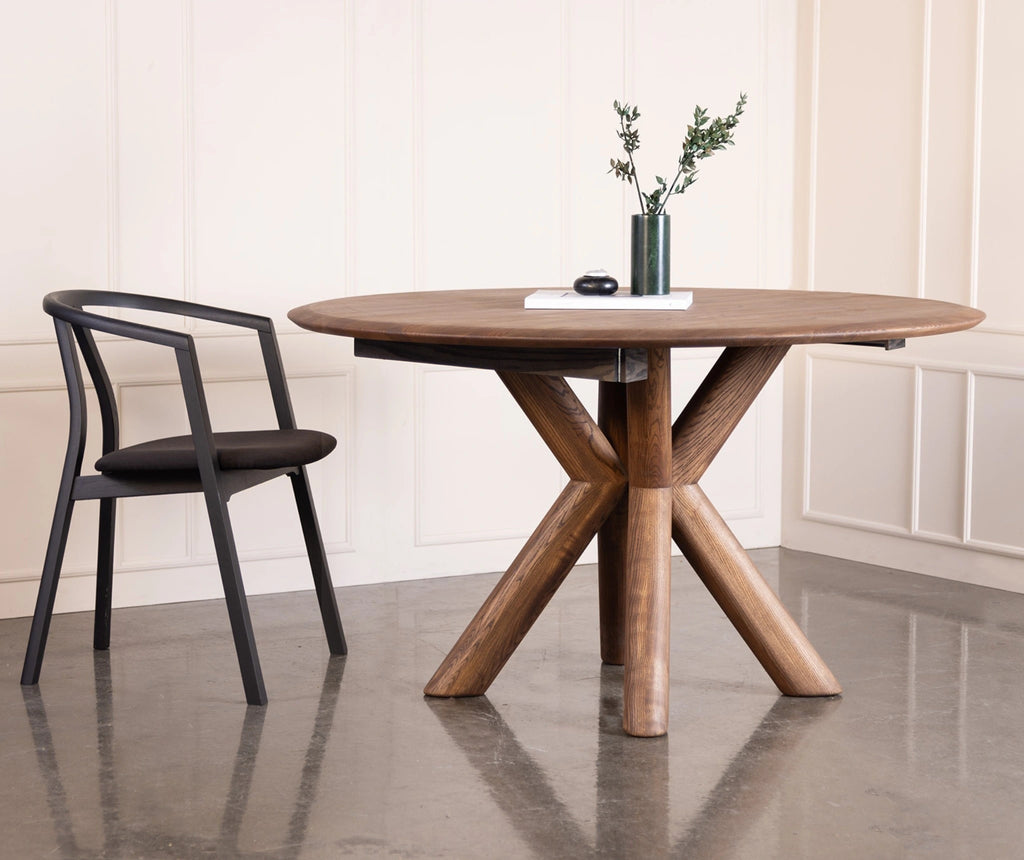 MUHLE Round Dining Table in Mocca Brown Oiled Ash - Kristensen | Milola