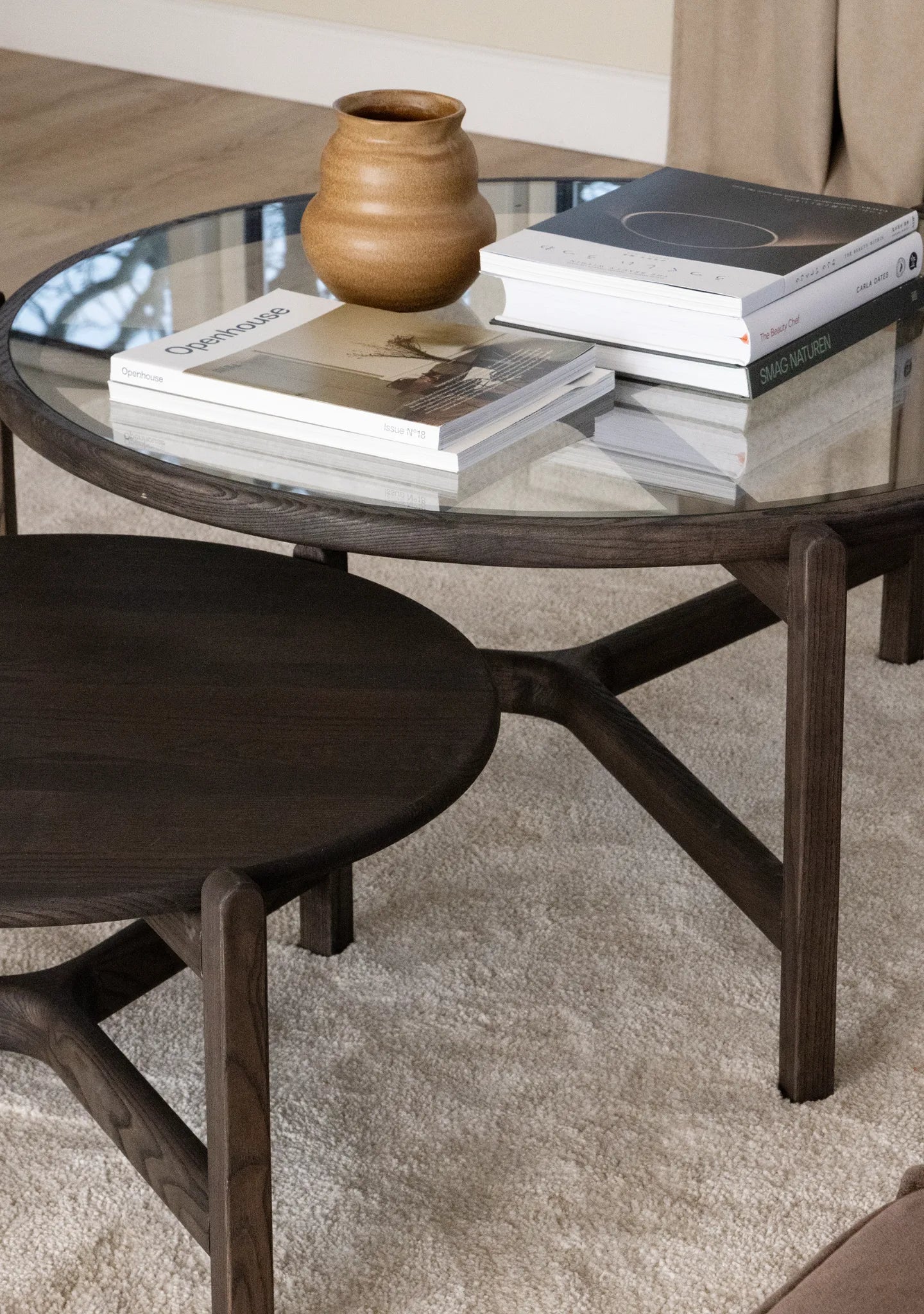 Optic Soft solid wood coffee table with wooden and glass top