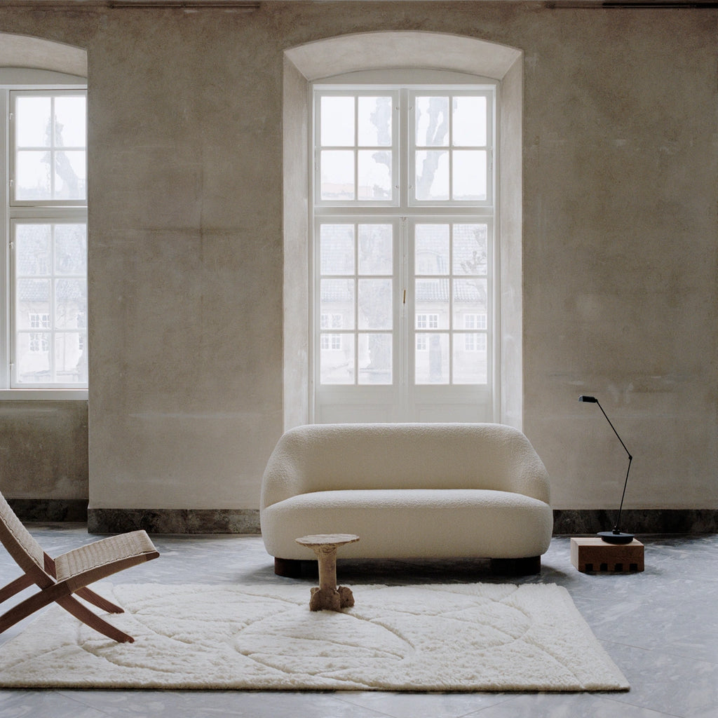 LINEAL Sweep Rug